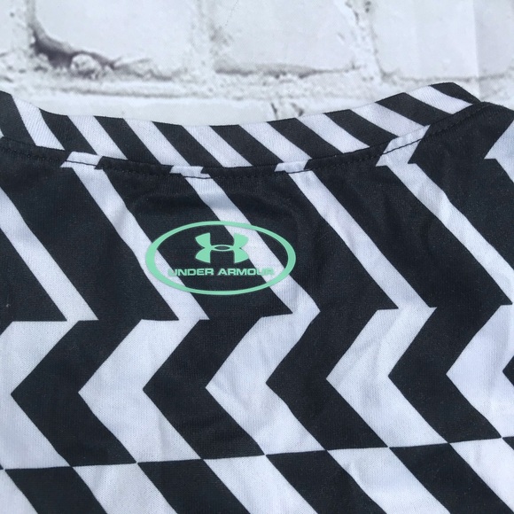 Under Armour Top - Picture 3 of 4